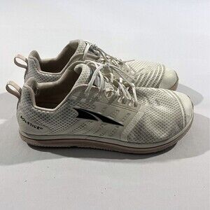 Altra Solstice XT 2 AL0A547Y110 Womens White Running Shoes Sneakers Active Sz 10